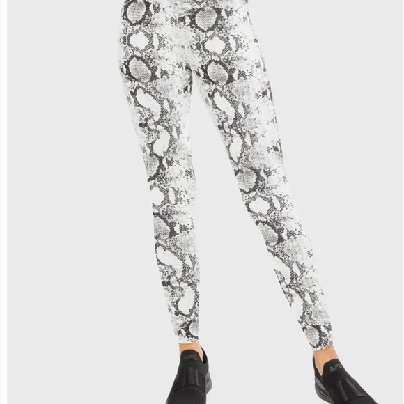 Koral Drive Python High Rise Legging - Picture 14 of 14